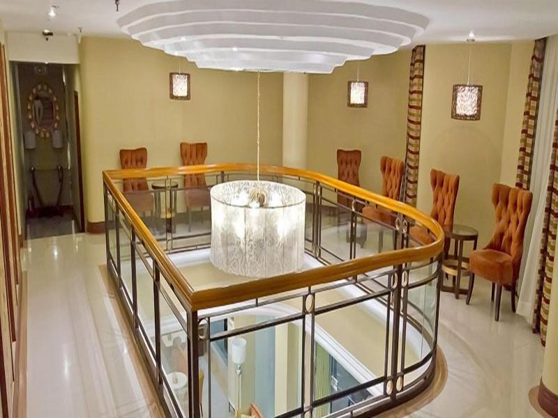 Royal Garden Hotel image