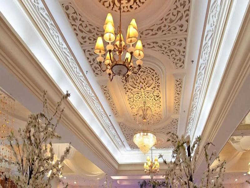 Royal Garden Hotel image