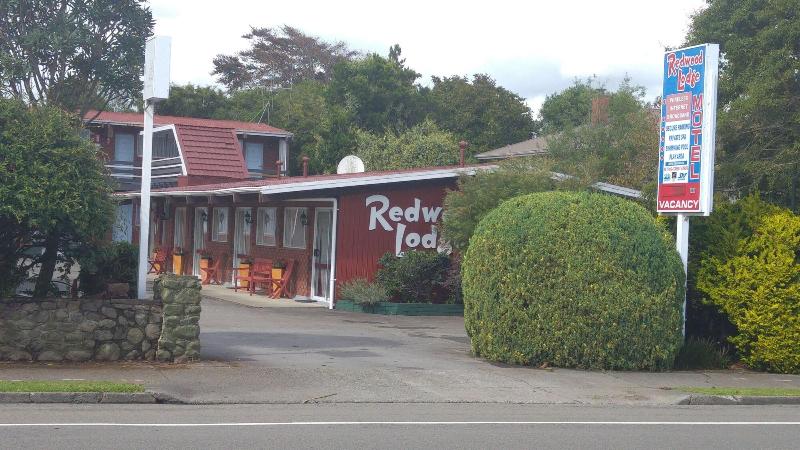 Redwood Lodge Motel
