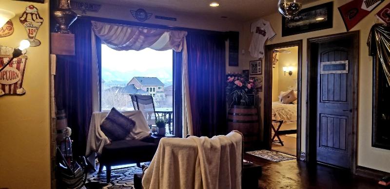 Chateau du Pikes Peak, a Tuscany Retreat image