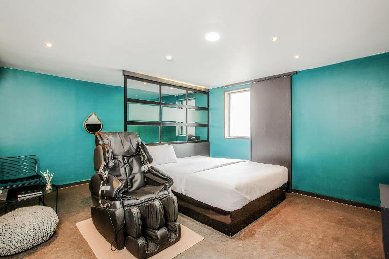 M7 Business Hotel image
