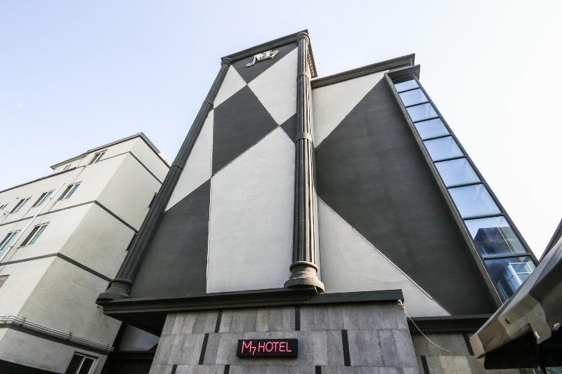 M7 Business Hotel image