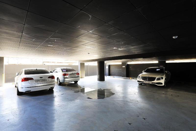 M7 Business Hotel image
