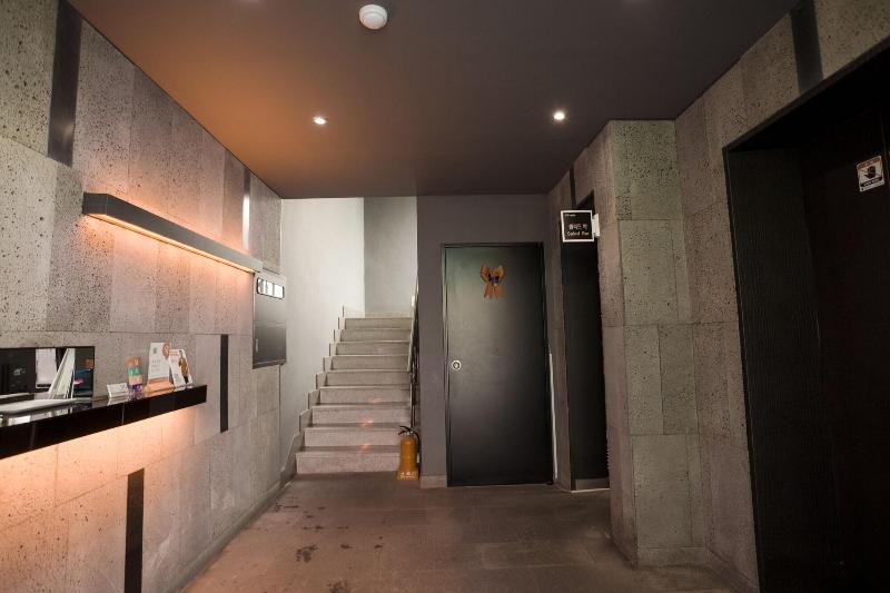 M7 Business Hotel image