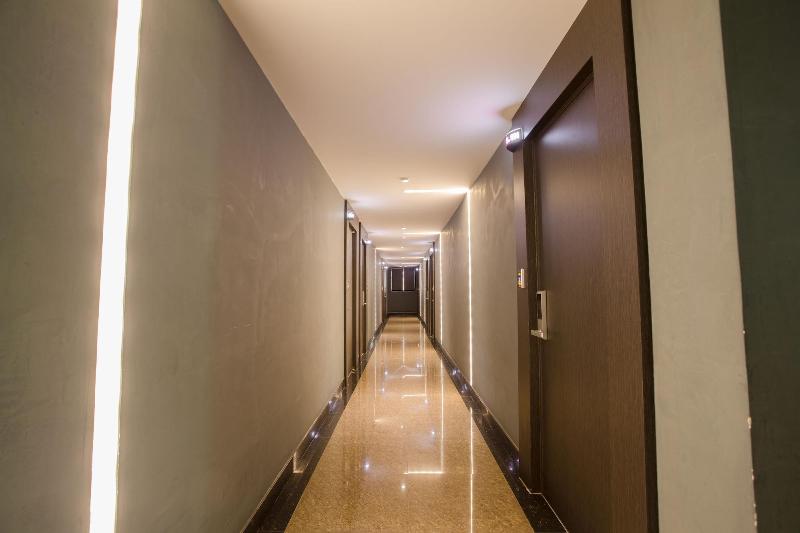 M7 Business Hotel image