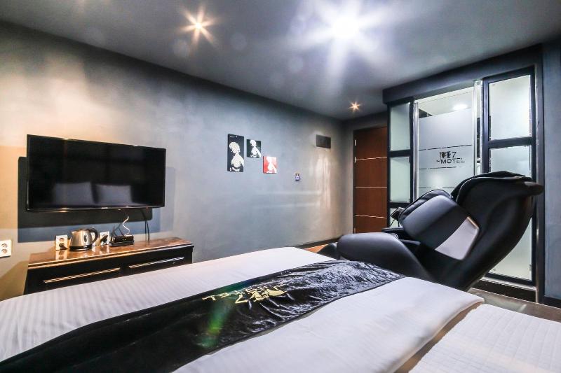M7 Business Hotel image
