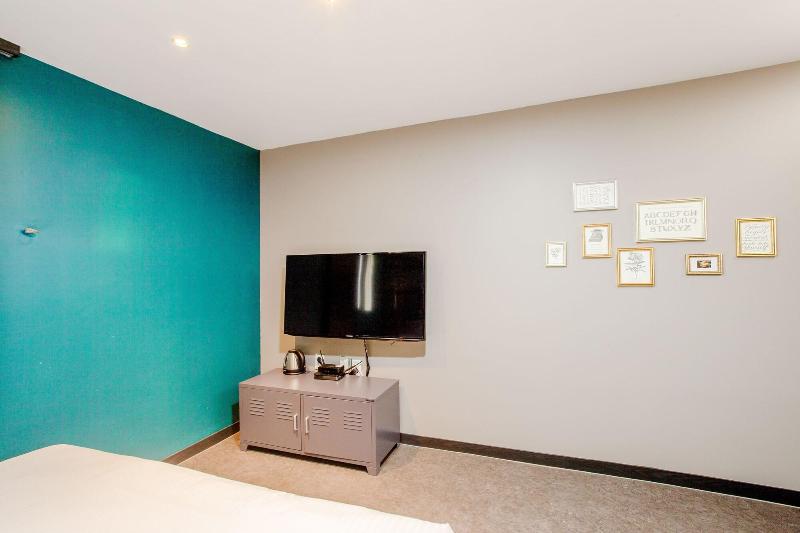 M7 Business Hotel image