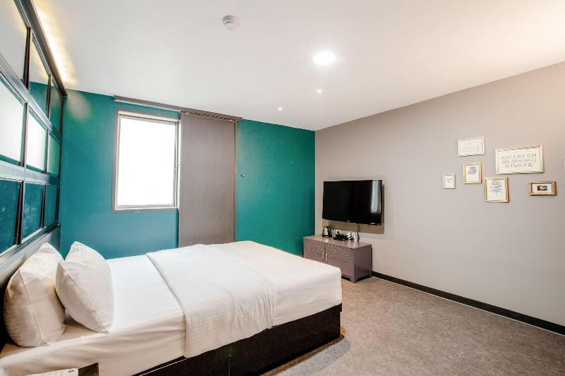M7 Business Hotel image