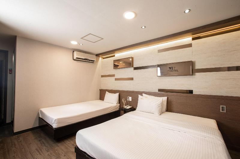 M7 Business Hotel image