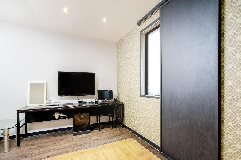 M7 Business Hotel image