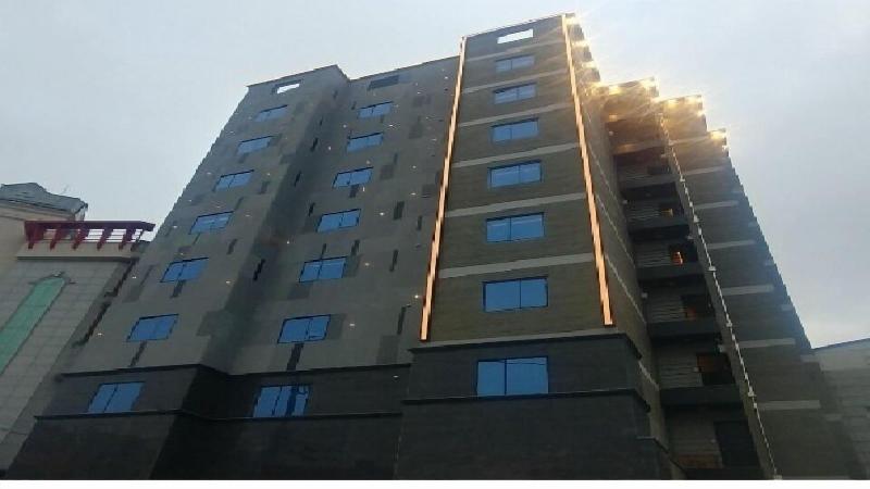 Central Hotel — general view