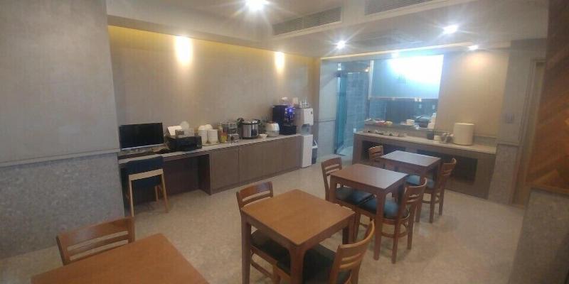 Central Hotel — restaurant