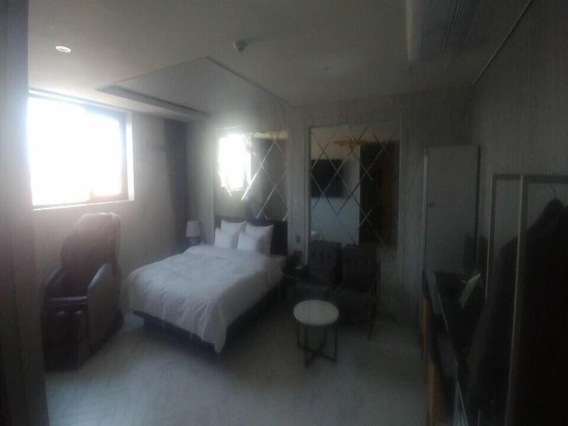Central Hotel image