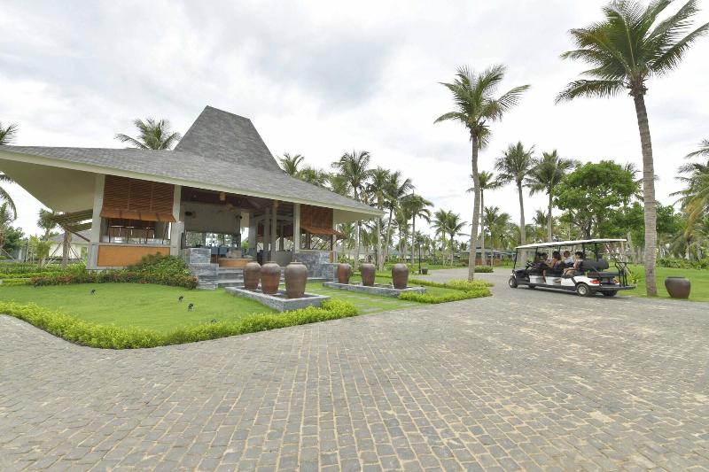 Cocoland River Beach Resort & Spa image