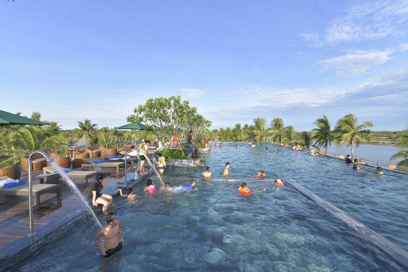 Cocoland River Beach Resort & Spa image