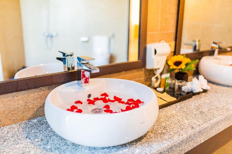 Hamya Hotsprings And Resort image