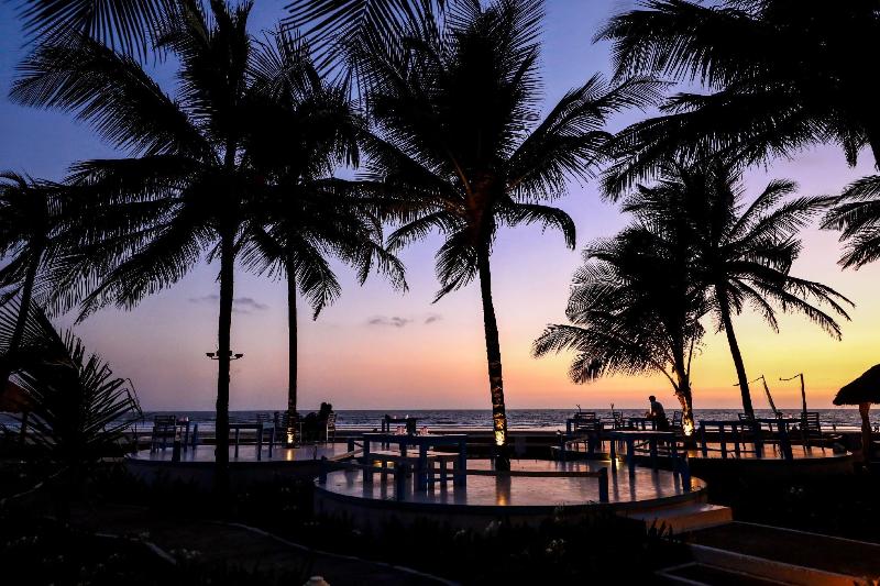 Blue Ocean Resort & Spa image 3