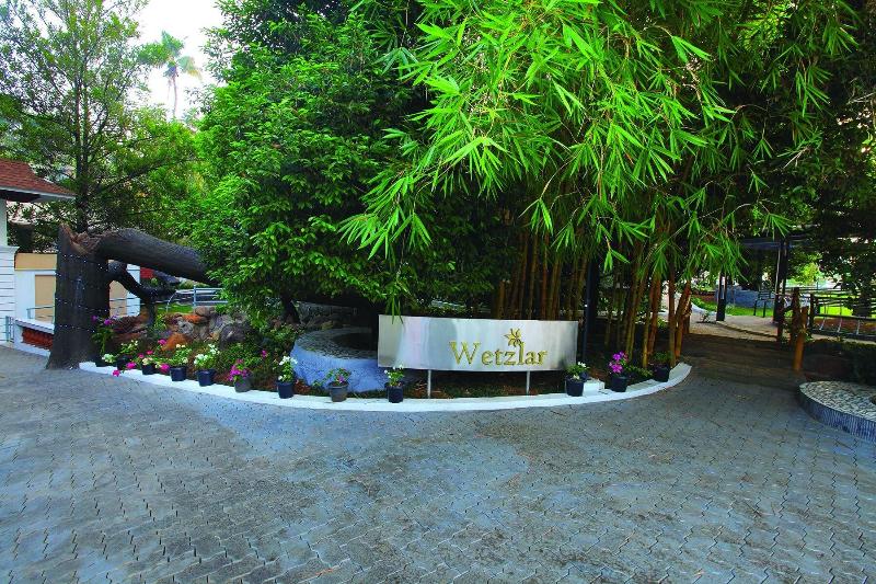 Wetzlar Resorts And Hotels image