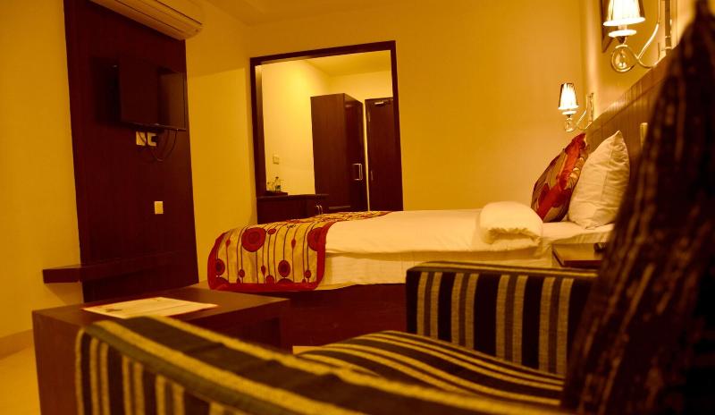 Royal Windsor Hotel — photo 2