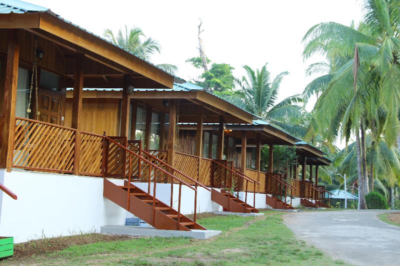Rainforest Resort — general view