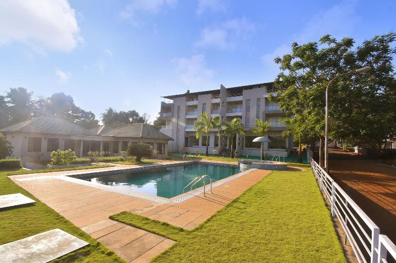 Hotel Sadhana Executive image