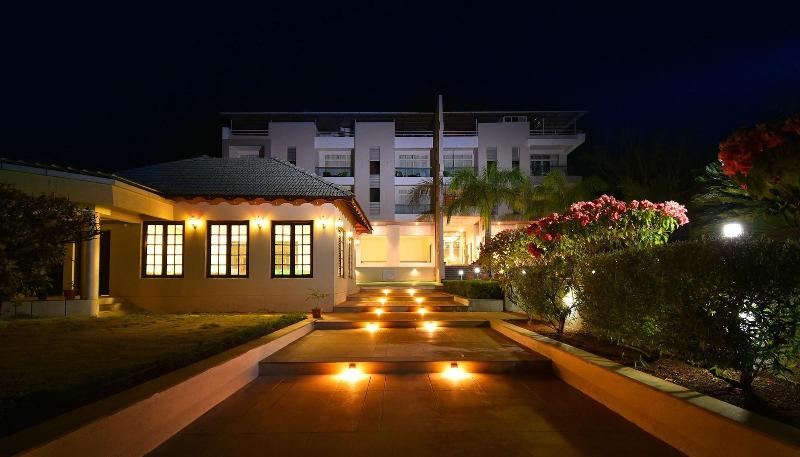 Hotel Sadhana Executive image