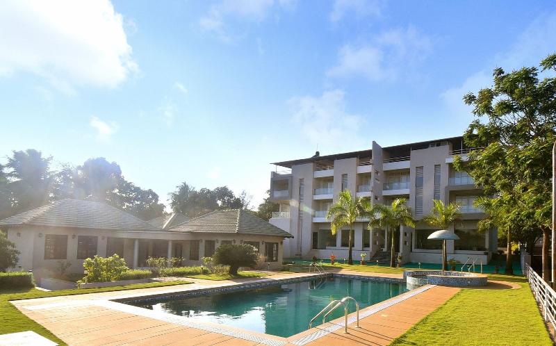 Hotel Sadhana Executive image