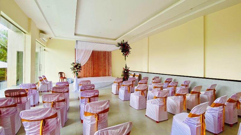 Hotel Sadhana Executive image