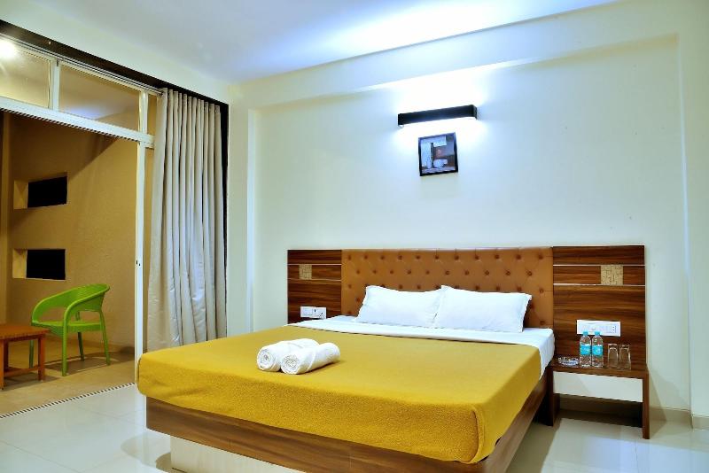 Hotel Sadhana Executive image