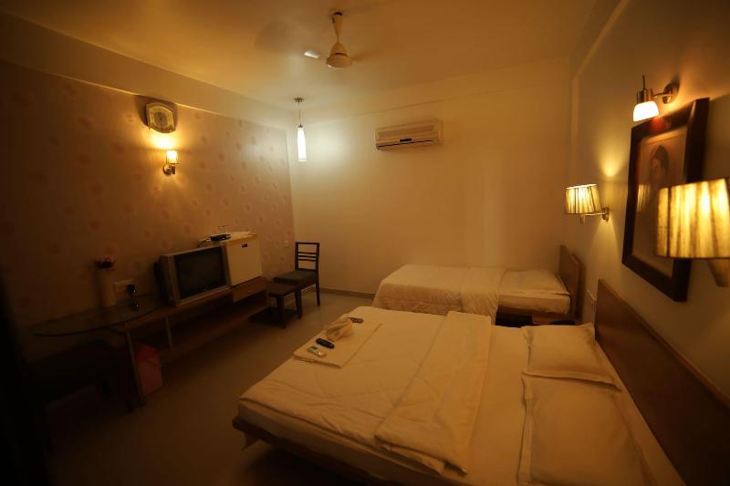 Hotel Surbhi image