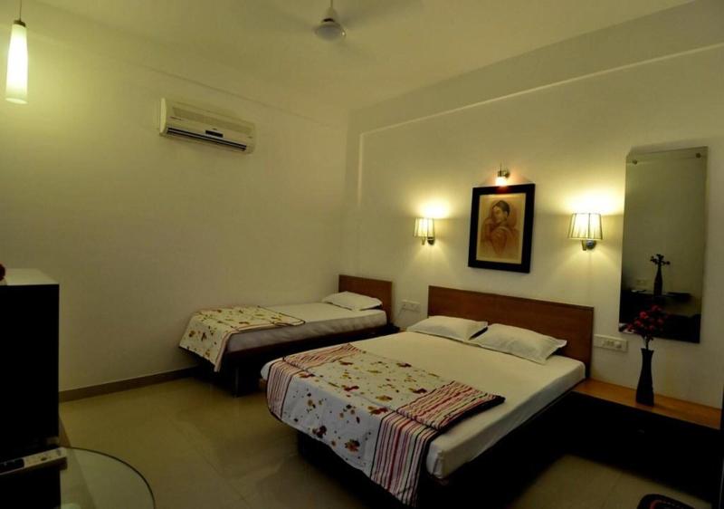 Hotel Surbhi image