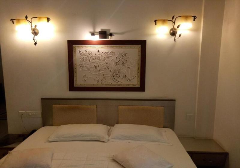 Hotel Surbhi image