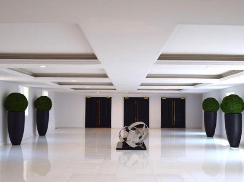 Nishat Hotel Johar Town image