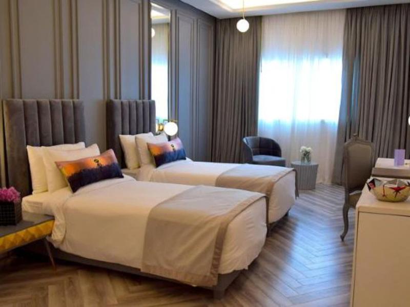 Nishat Hotel Johar Town image
