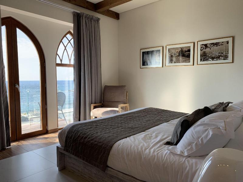 El Boutique Hotel image