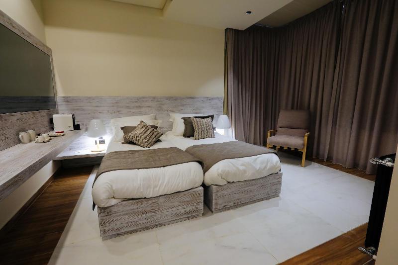 El Boutique Hotel image