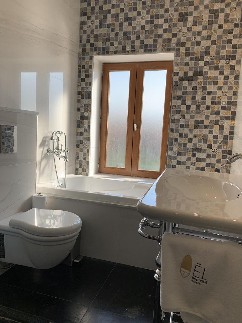 El Boutique Hotel image