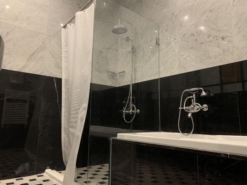 El Boutique Hotel image