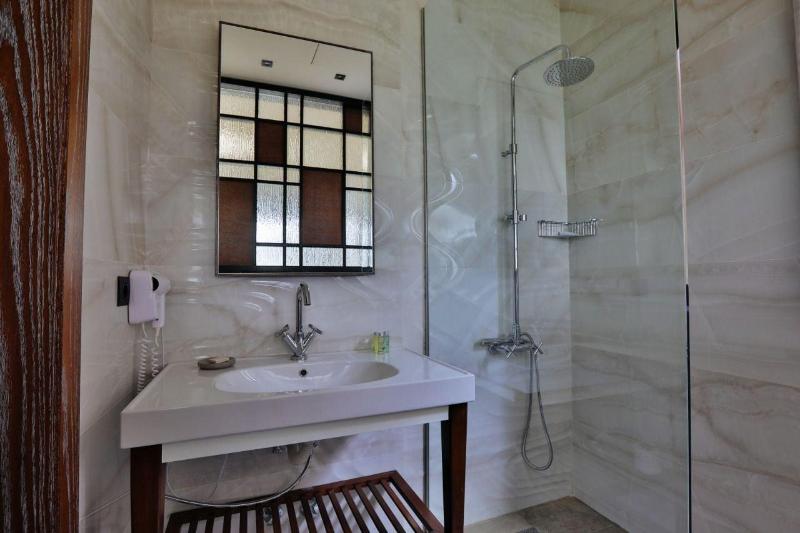 El Boutique Hotel image