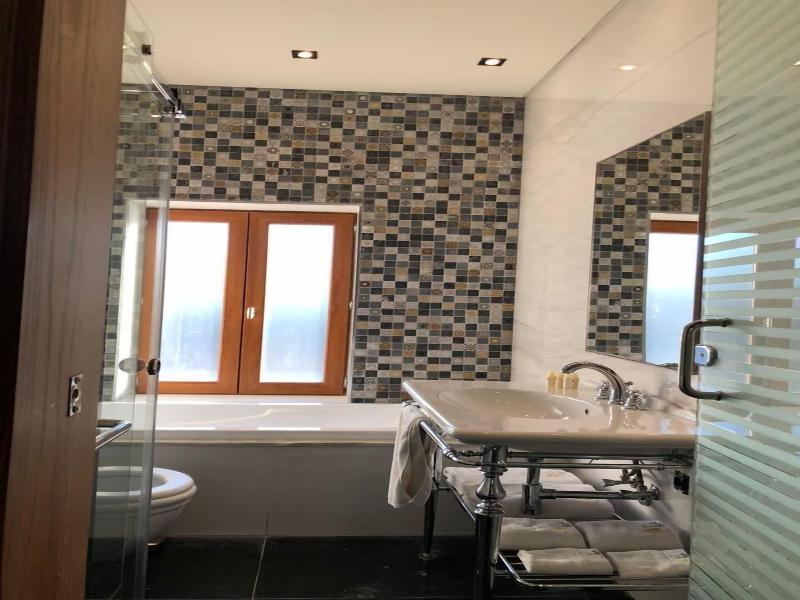 El Boutique Hotel image