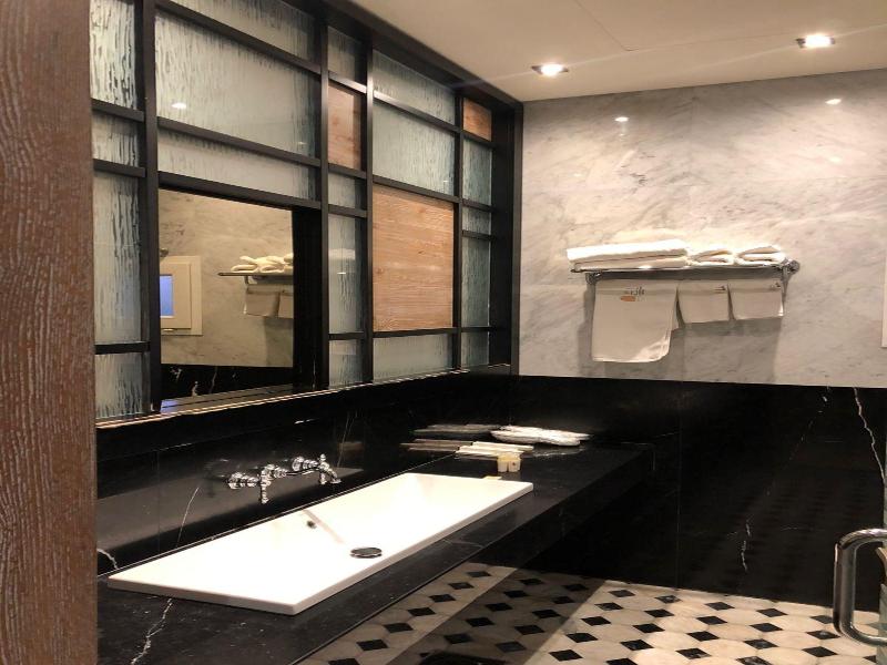 El Boutique Hotel image