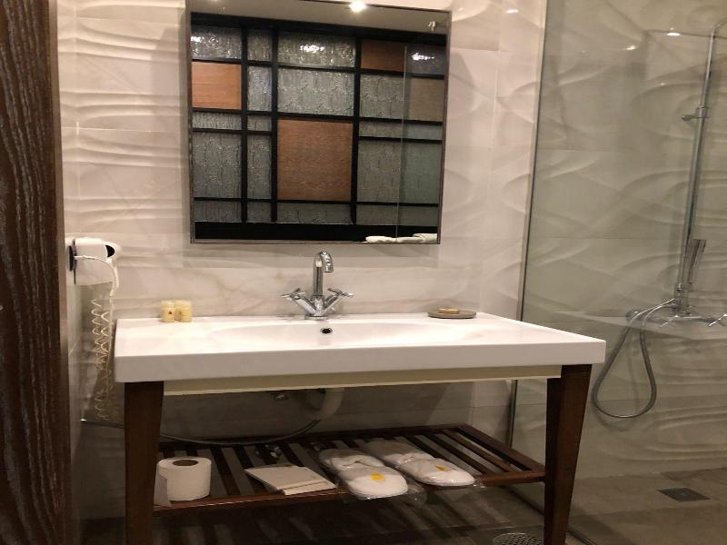 El Boutique Hotel image