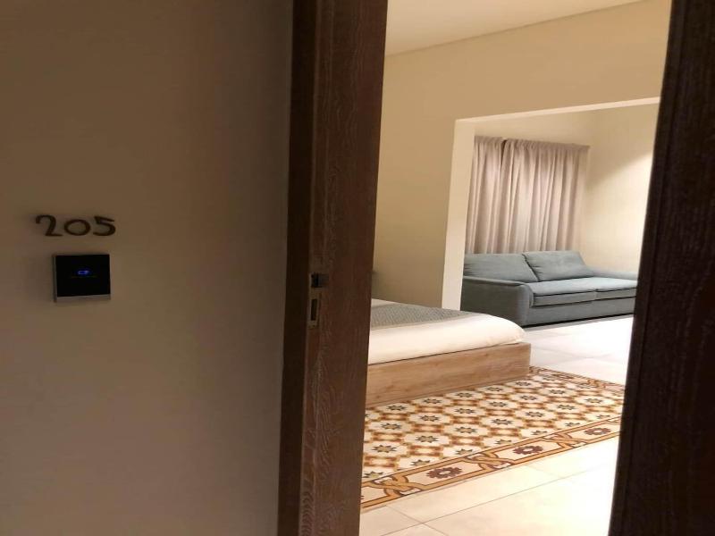 El Boutique Hotel image