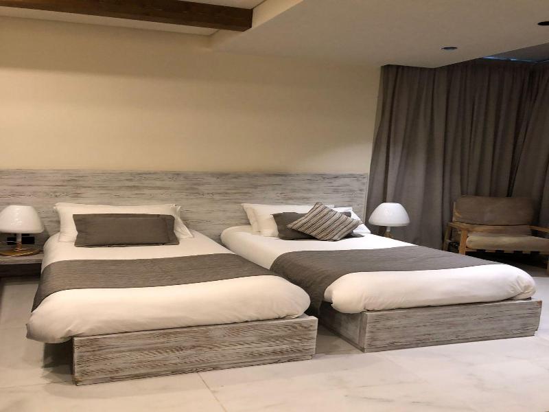 El Boutique Hotel image