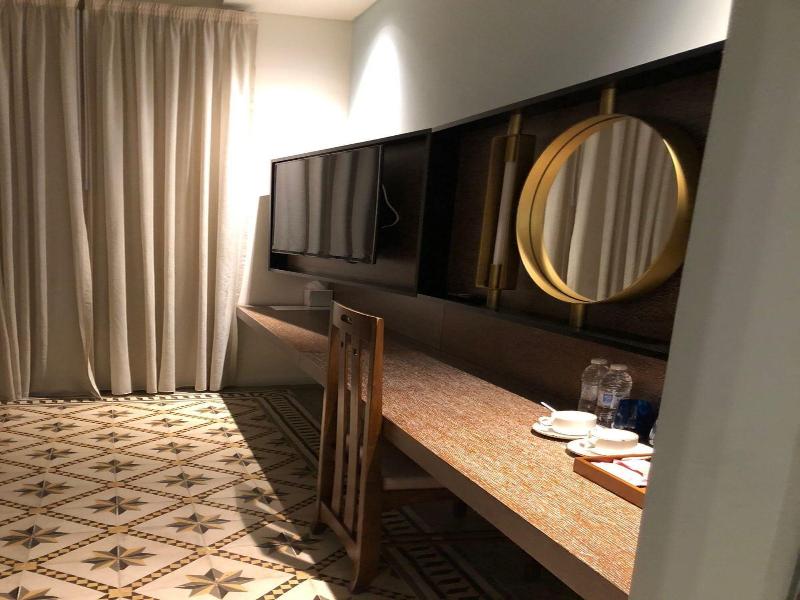El Boutique Hotel image