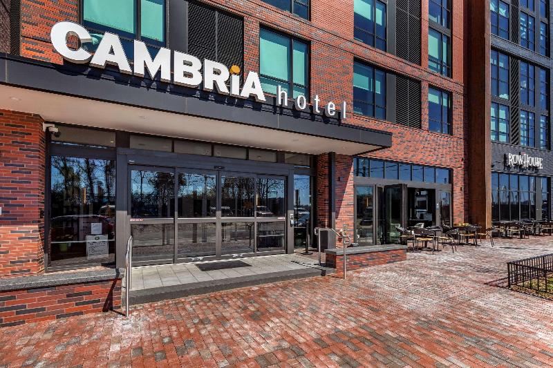Cambria Hotel Washington D.C. Navy Yard Riverfront