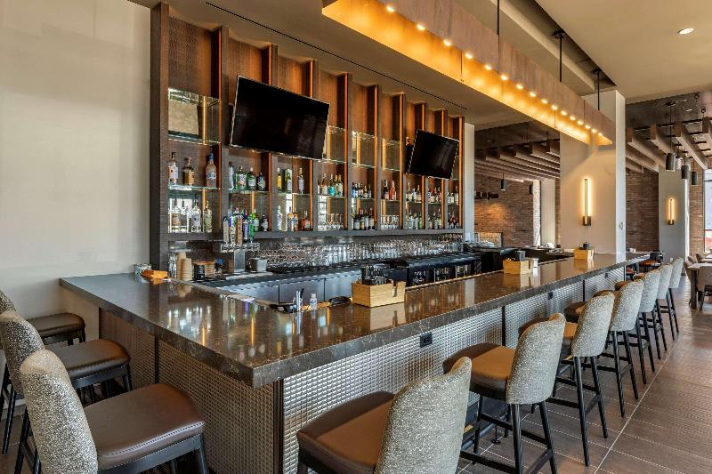 Cambria Hotel Washington D.C. Navy Yard Riverfront
