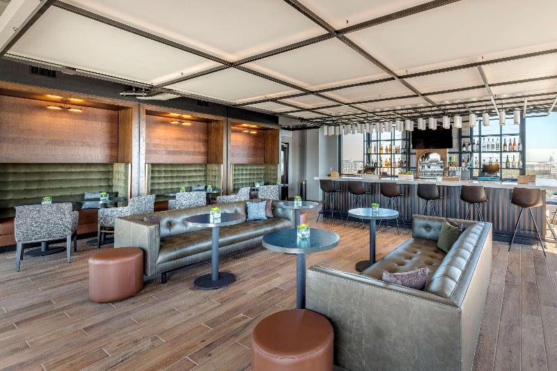 Cambria Hotel Washington D.C. Navy Yard Riverfront