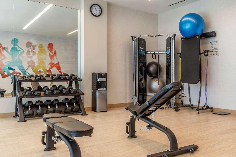 Cambria Hotel Washington D.C. Navy Yard Riverfront