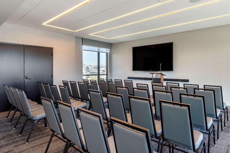 Cambria Hotel Washington D.C. Navy Yard Riverfront